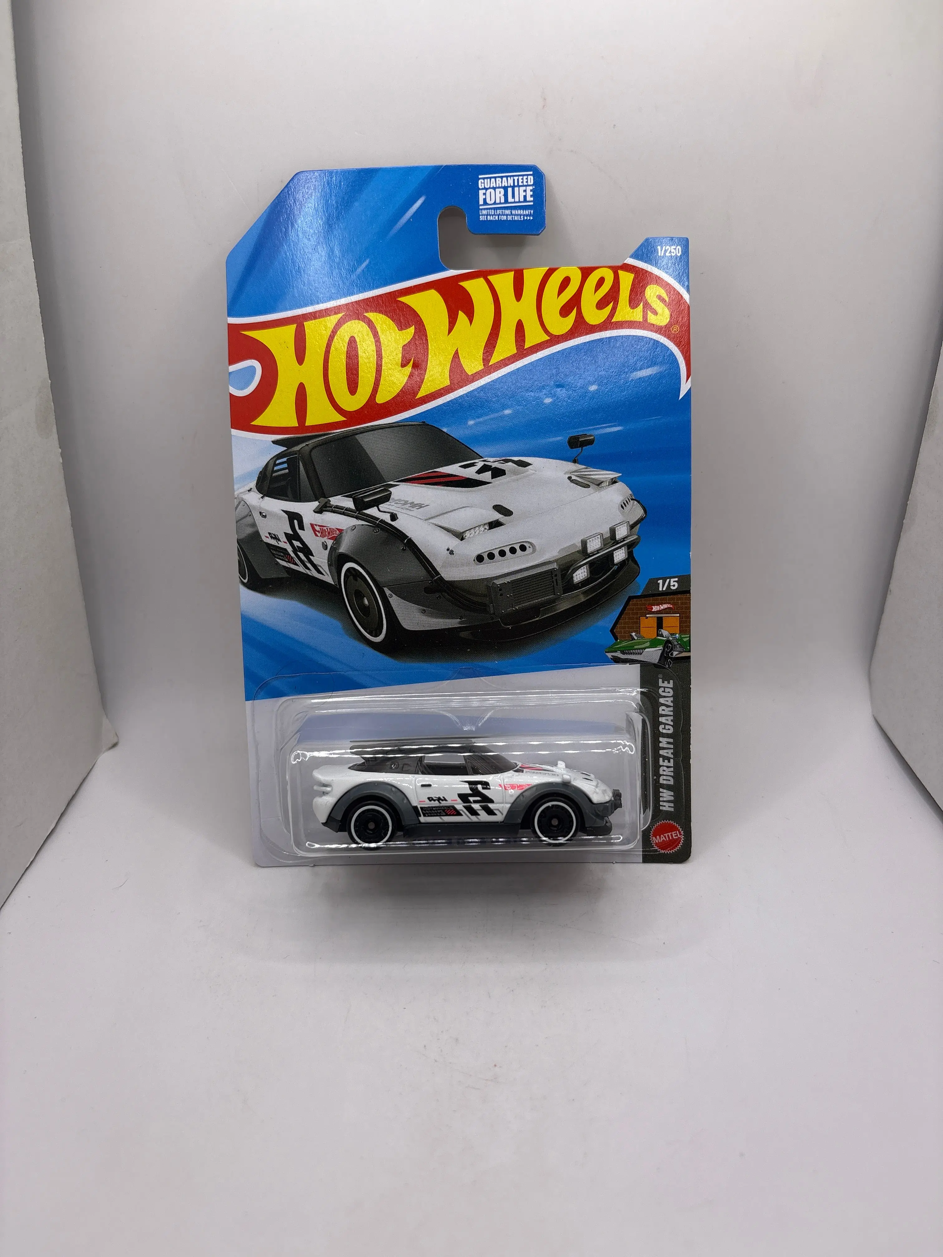 Hot Wheels Mazda MX-5 Miata Diecast white