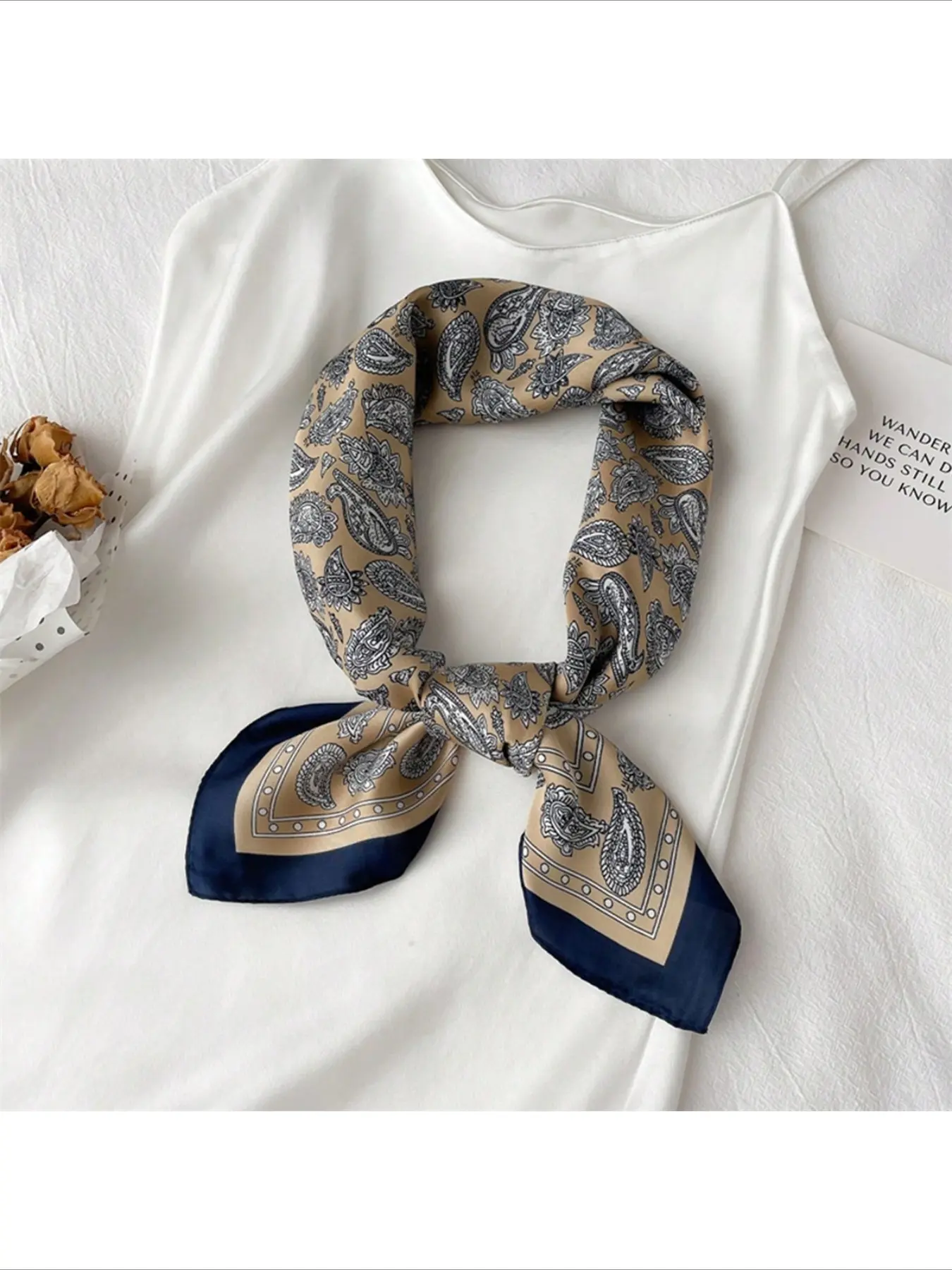 1pc Men 70s Printed Silk-Like Bandana,Men Neckerchief,Men Scarf For Casual Outings, Music Festival, Business Meetings, Street Style, Etc., Printed Polyester Scarf