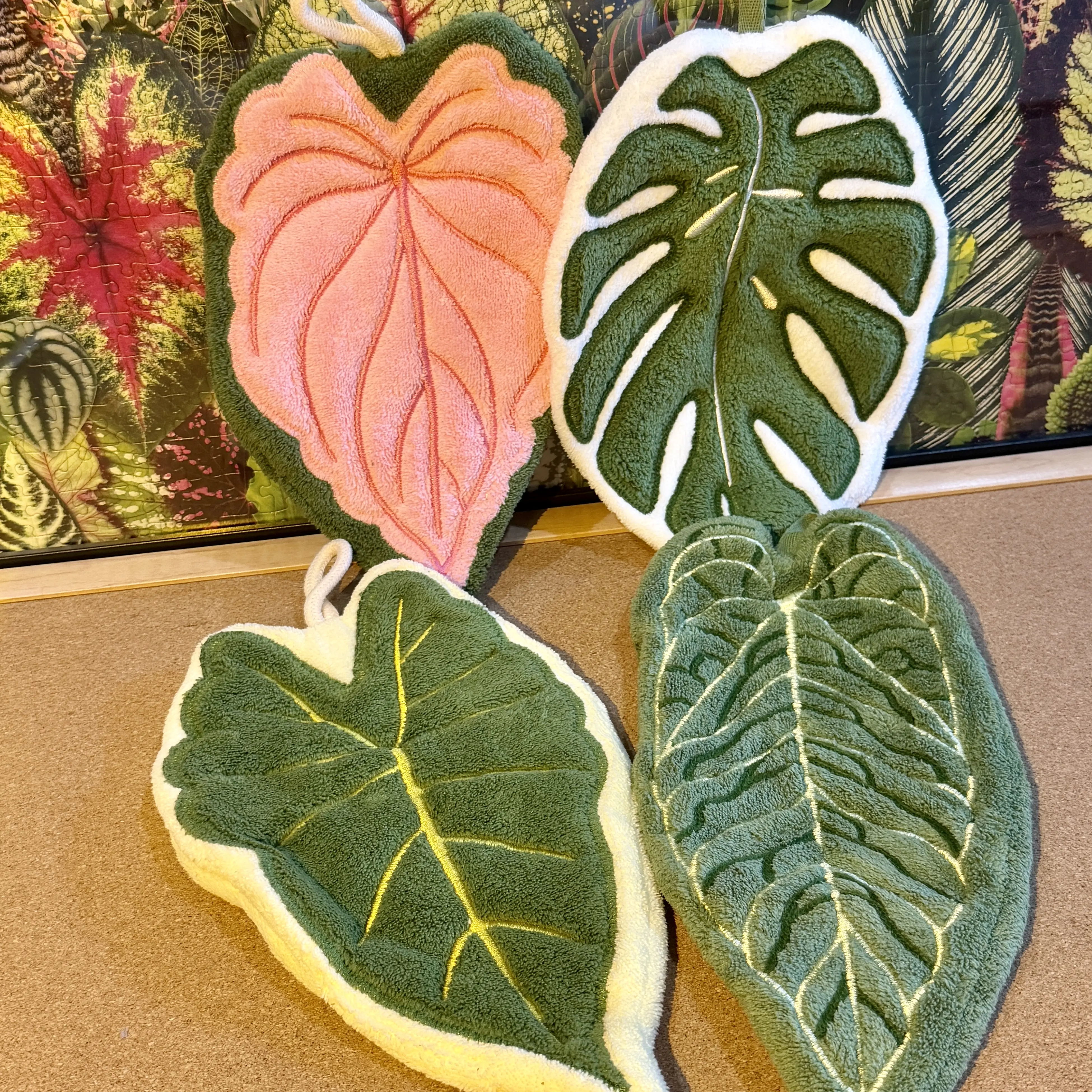 Anthurium Leaf Coral Fleece Hand Towel | Tropical Plant Decorative Hand Towel
