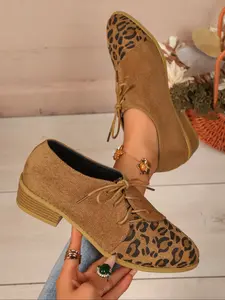 New Large Size 36-43 Retro Style Pointed Toe Lace-Up Loafers, Fashionable All-Season Women's Shoes, Comfortable and Versatile Footwear