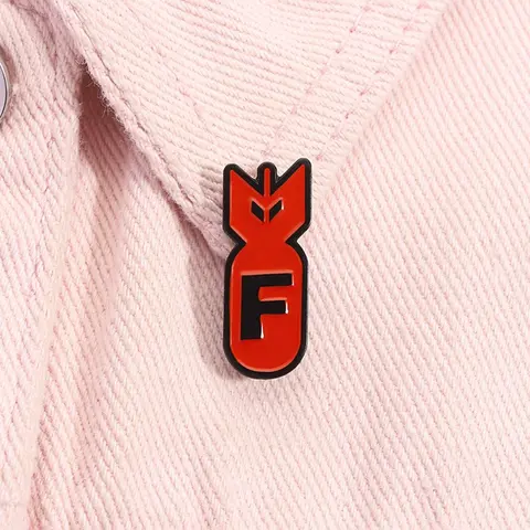 Creative Cartoon Bomb Design Brooch, Fashion Brooch for Women & Men, Fashion Accessory, Enamel Pin Suitable for Backpacks, Jeans, Scarves, Hats Decoration, Hat Pins