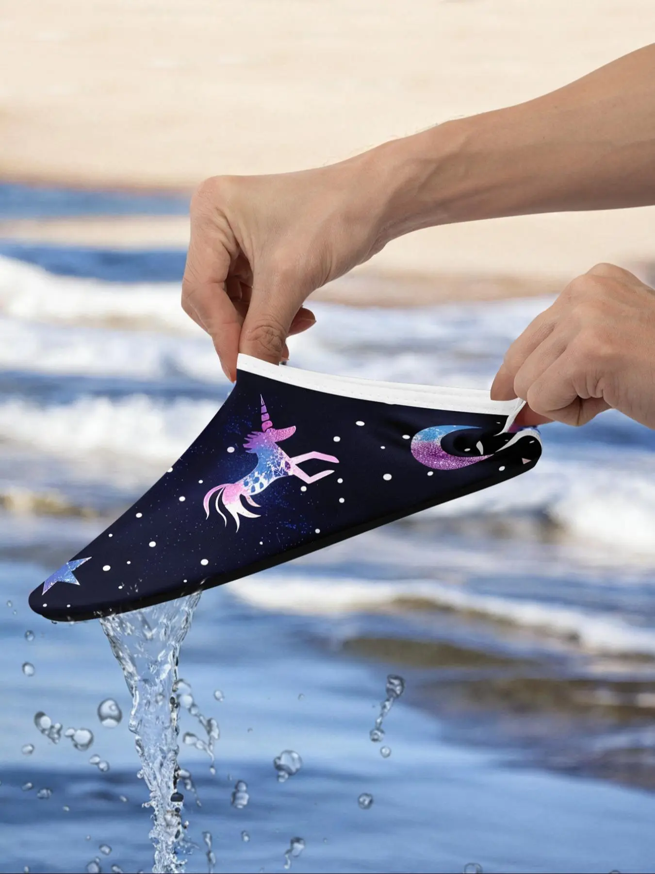 Men's Unicorn Print Water Shoes, Casual Quick Drying Beach Aqua Socks, Swim Shoes for Women & Men, Non Slip Beach Yoga Pool Camping Shoes