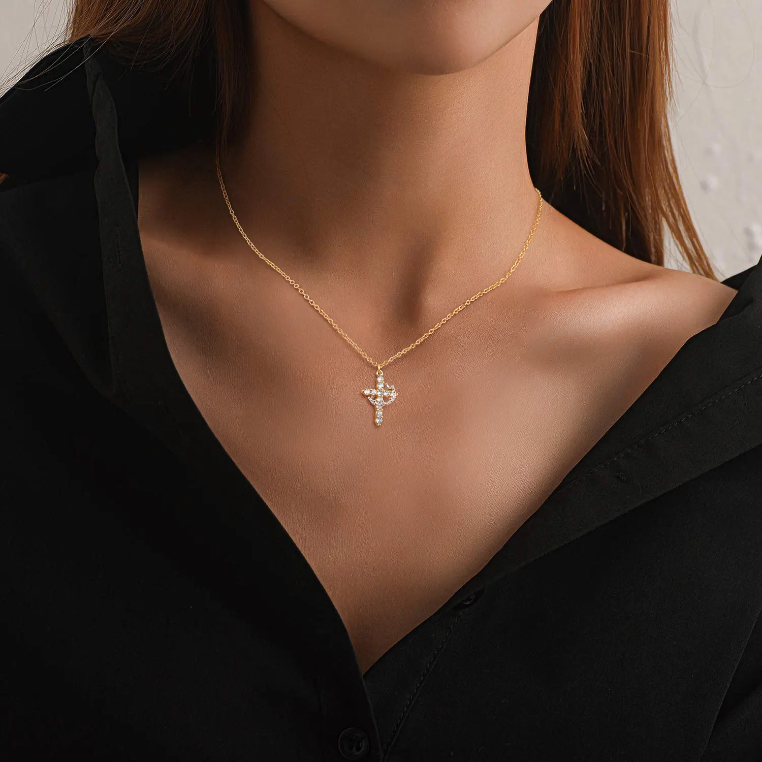 Golden necklace and silver crown