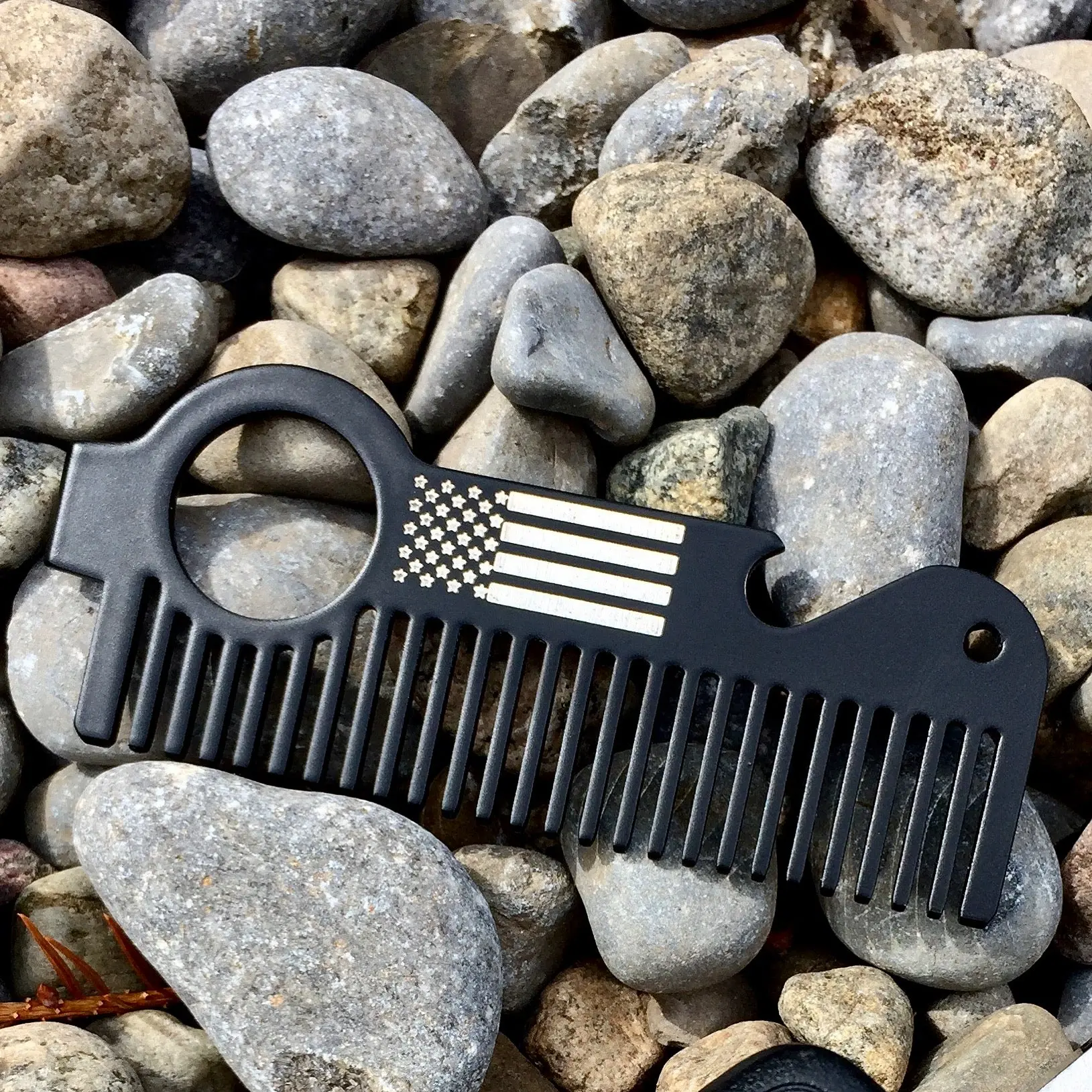 Mini Executor Beard Comb by Heircomb