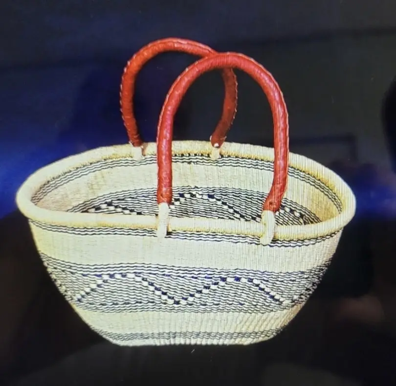 Straw basket Straw basket
