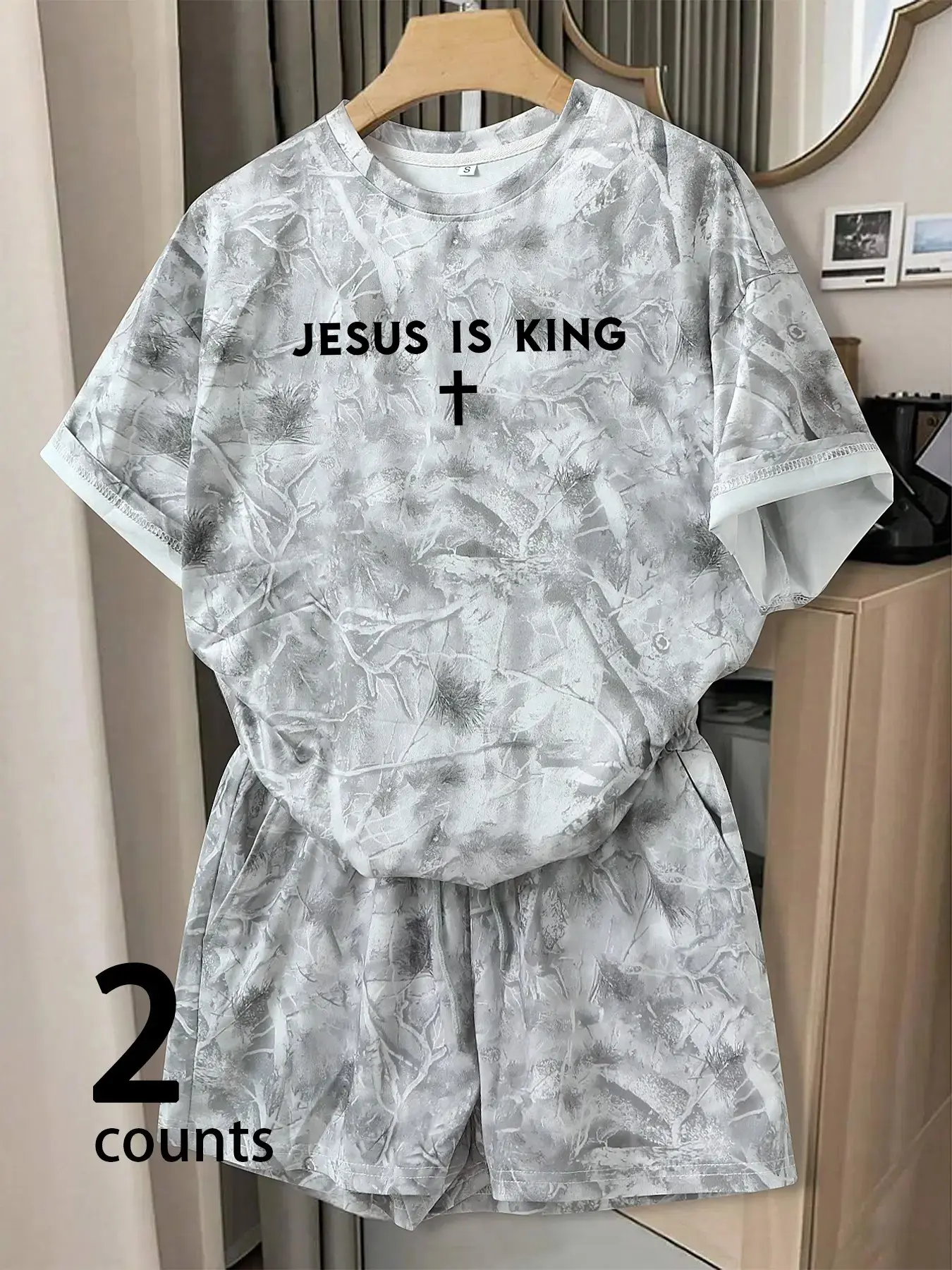 2-Piece Women's Christian Faith Matching Set, Jesus Is King Print Casual T-Shirt & Shorts, Loose Summer Streetwear Outfit Womenswear
