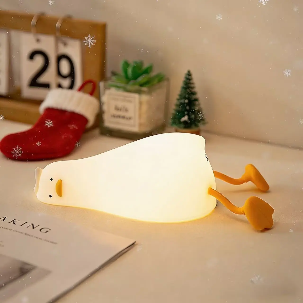 ODISTAR USB Rechargeable and Timed Cute Duck Night Light, Christmas Gifts,Color Temperature and Brightness Adjustable, Suitable for Bedroom, Office or Multiple Room Decoration and Holiday Gifts