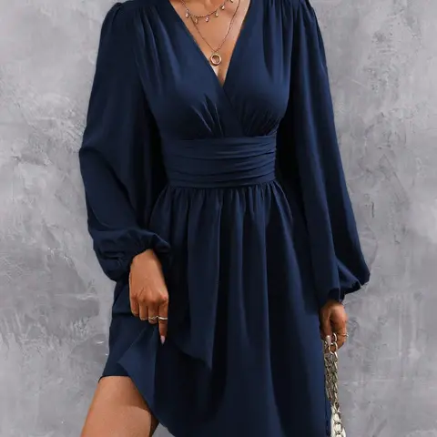 New V-Neck Lantern-Sleeved Fitted Long-Sleeved Solid-Color Dress
