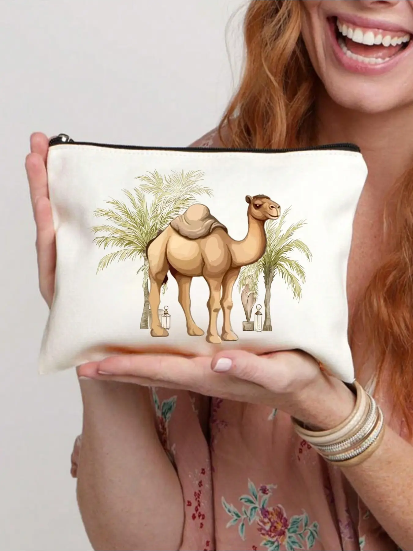Camel and Coconut Tree Printed Cosmetic Bag, a reusable cosmetic storage bag with a camel pattern, lightweight, a storage bag for cosmetics and toiletries, a zippered cosmetic bag, a lightweight coin purse, a toiletries bag, a storage bag