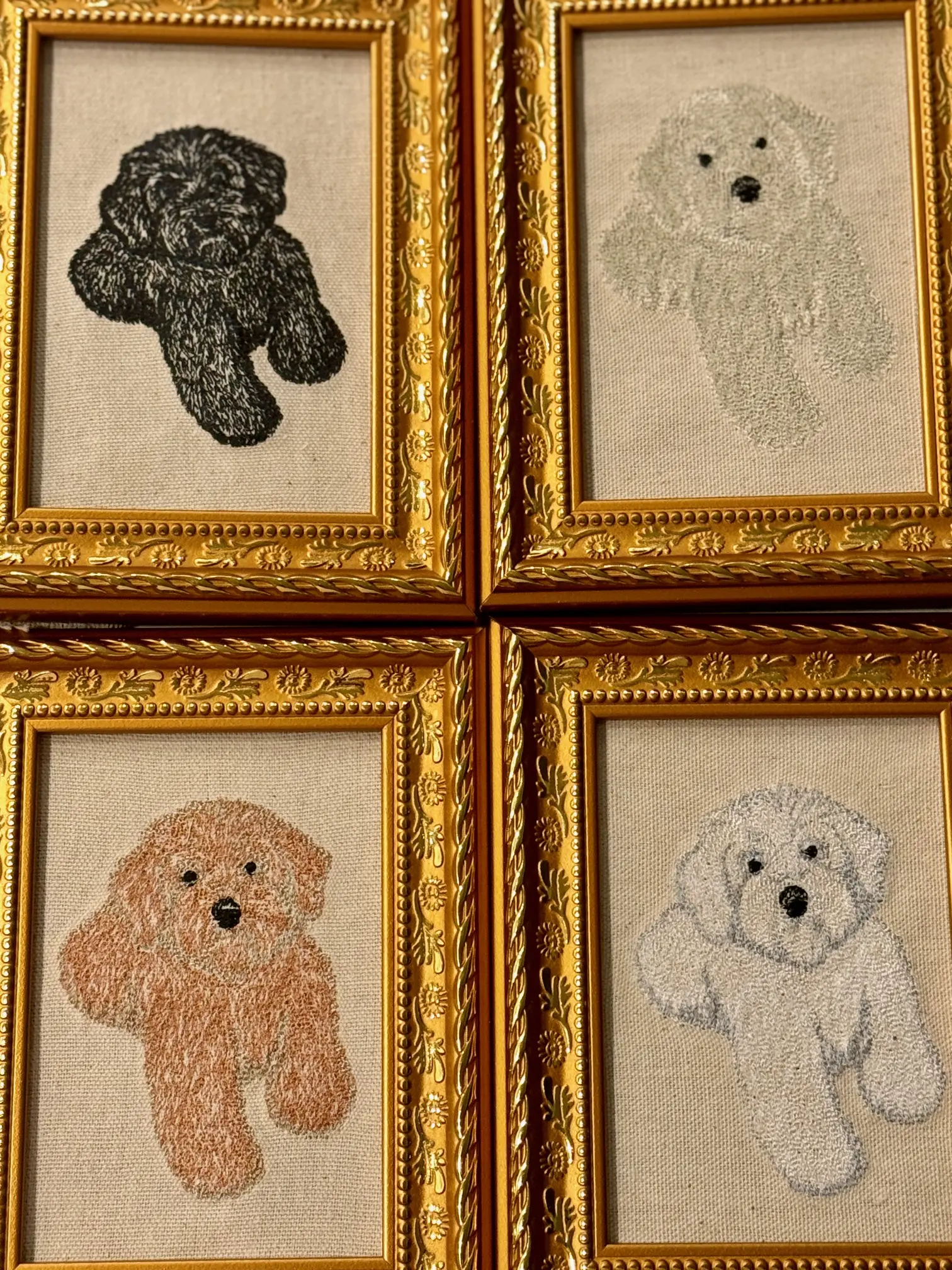 Framed Machine-Embroidered Canine Plaque - Poodle, Doodle, Maltipoo, Havanese, Bichon Frise Designs - Tabletop Home/Office Decoration Gift, Animal Ornaments, Framed Art (Other Breeds & Designs Available), Artistic, Animals, Wall Decor, 4X6 Inches