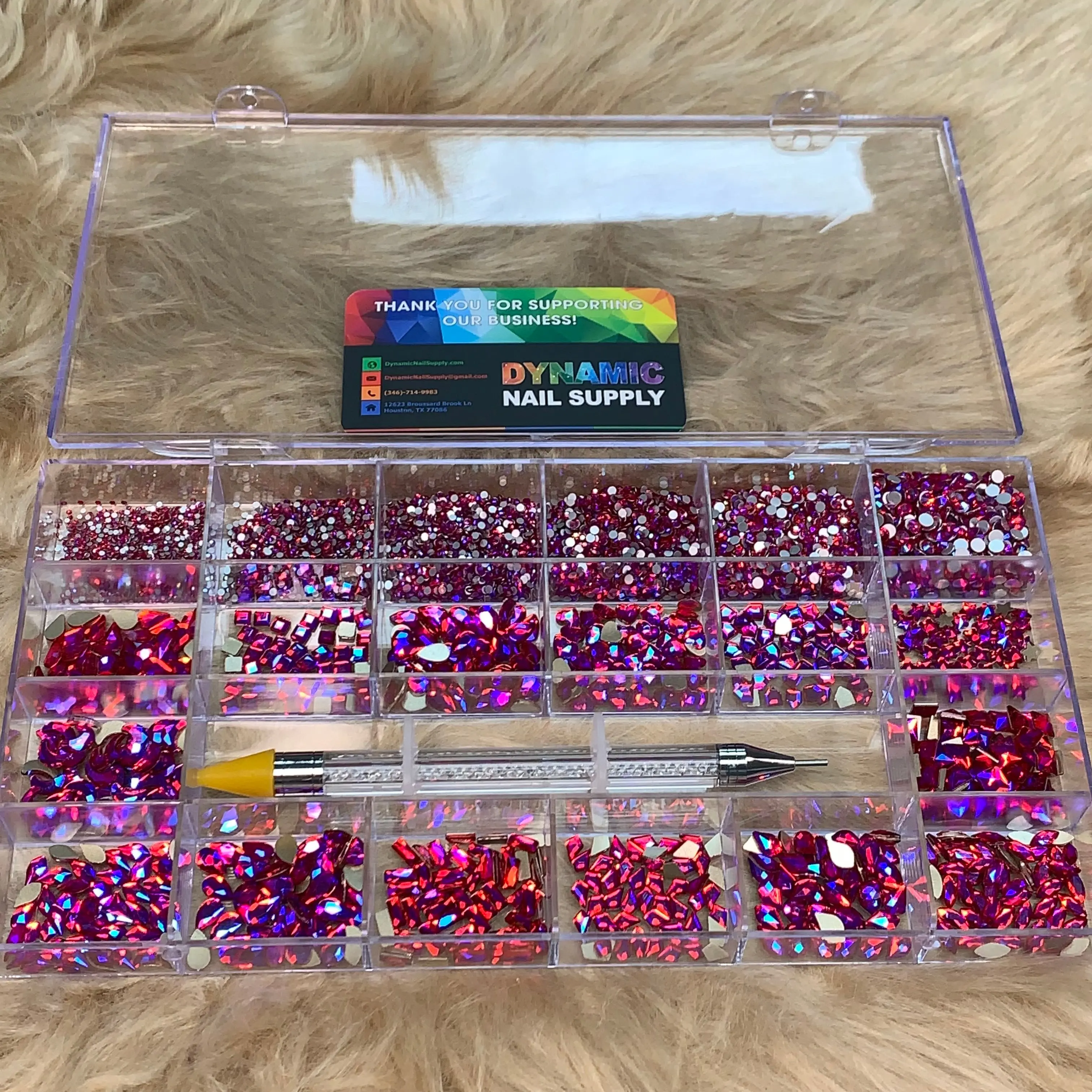 [iridescent magenta] Rhinestones set - 20 cells box - 14 big shapes and 6 round shapes