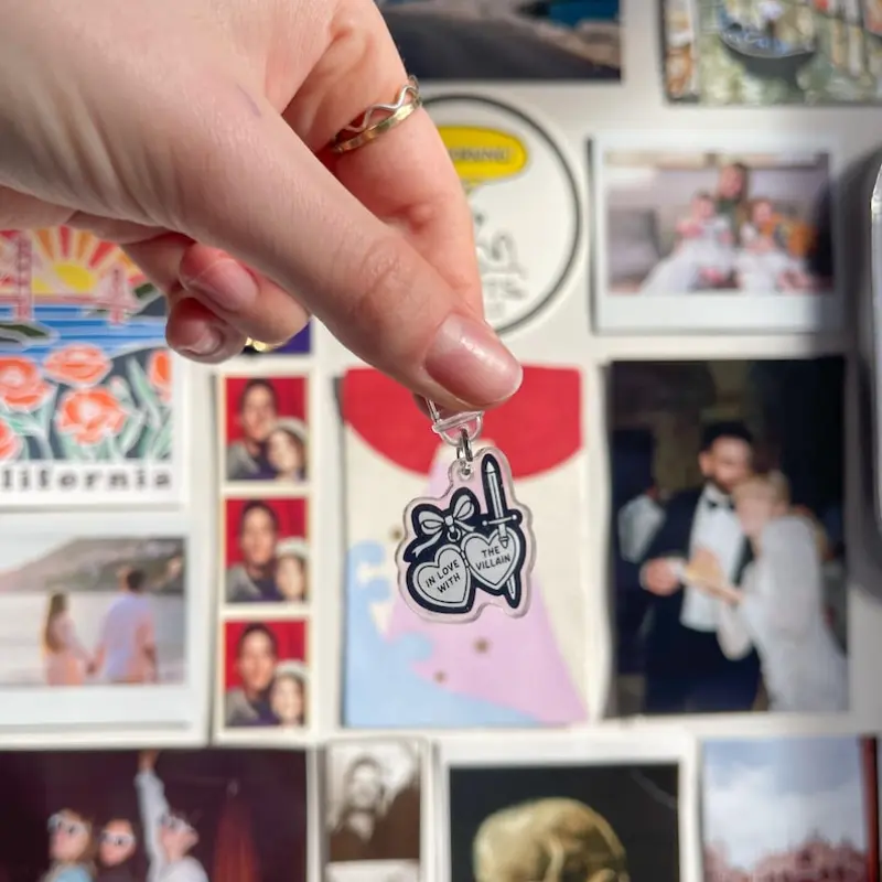 Villain E-reader Charm | Heart Locket Dust Plug with Sword