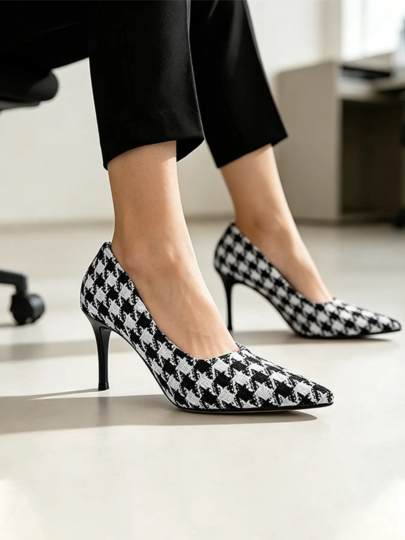 Women's Vintage Houndstooth Heels 3.54 Inch (9cm) - Soft Textile Pumps Comfortable Work Office Shoes Classic Plaid Pattern Daily Wear Footwear Trendy Non-Slip Sole Fashion Lady Shoes Chic Texture Party Date Night Elegant Spring Autumn