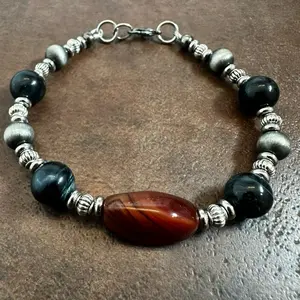 Elegant Silver and Brown Carnelian Agate Beaded Bracelet with Unique Design and Color Combination