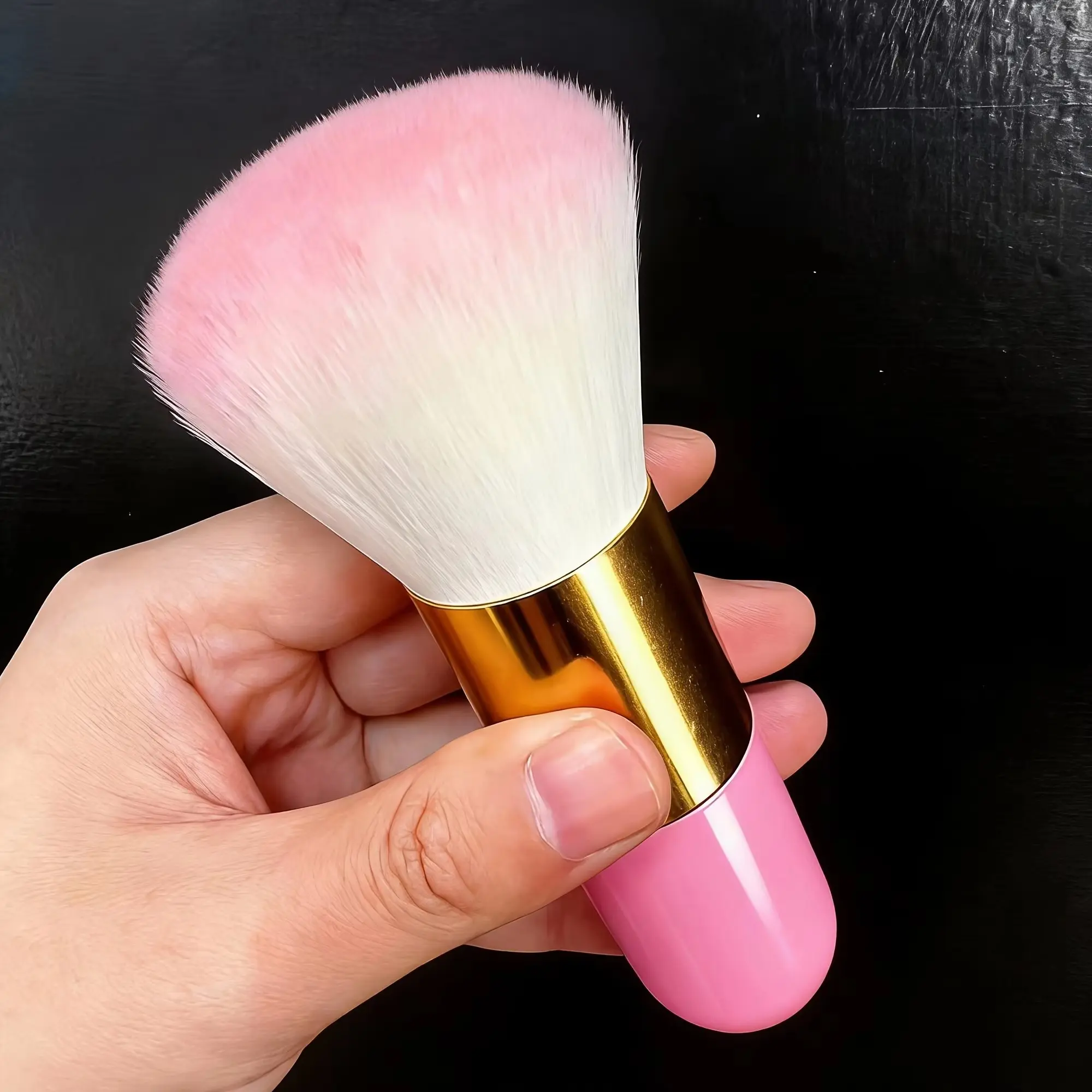 Oversize Powder Brush, Loose Powder Brush, Fluffy Kabuki Brush for Makeup, Ideal for Foundation, Bronzer, Highlighter, Blush Application, Professional Quality, Face Makeup Brushes