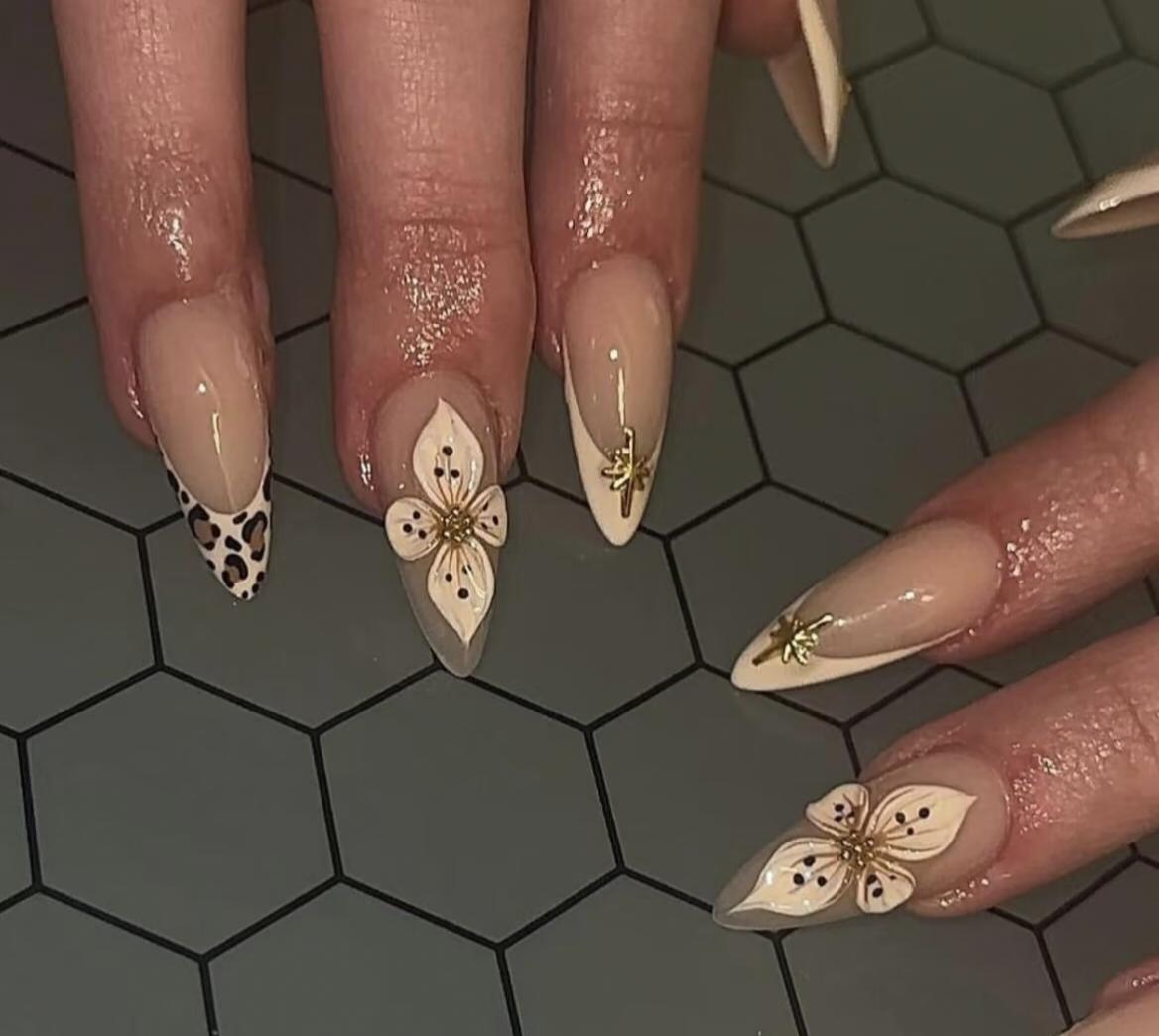 【Lucy UU】3 Styles Luxury Tropical 3D Floral Press On Nails Ocean Jellyfish Red French Silver Glitter Pink French Leopard Print Long Stiletto Shape Handmade Reusable Fake Nail For Women