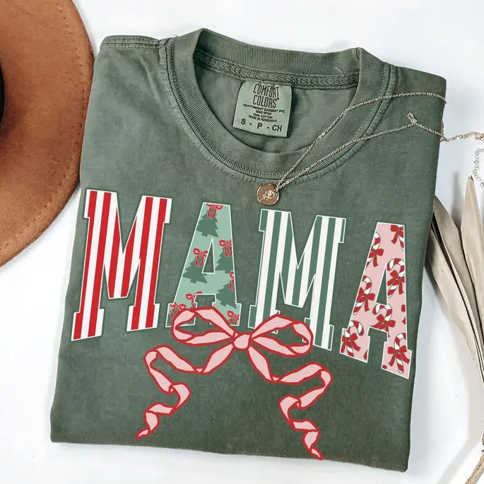 Comfort Colors Christmas Mama TShirt, Retro Mom T-Shirt, Christmas Gift for Mom, Xmas Christmas Tee Holiday New Mom Gift Pregnancy Announcement