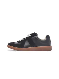 2026 New Daily Casual Unisex Couples' Shoes: Street Trend Classic Retro Casual Sneaker Trainers