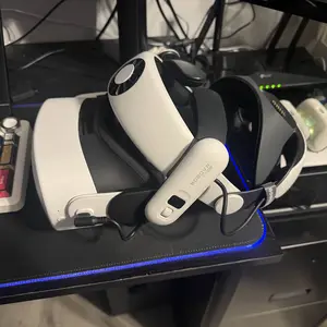 BOBOVR S3 Pro VR Battery Head Strap with 10000mAh Hot-Swappable Rechargeable Detachable Battery & Adjustable Cooling System,  MetaOculus Quest 3/3s Wearable Accessory Comfort strap Extended Playtime