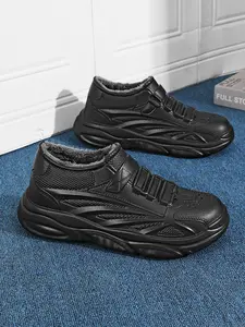 Men's All-Black EVA Fleece-Lined Buckle Chef Shoes, Nonslip Work Shoes, Practical Workwear Style, EVA Material + Warm Insole + Non-Slip Platform Sole + Buckle Closure, Work-Appropriate, Cold-Resistant, Ideal for Kitchen Work