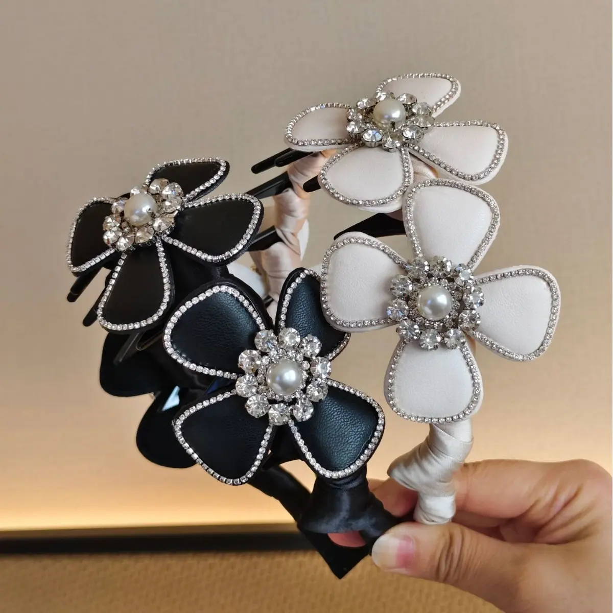 Light Luxury Premium Flower Diamond Headband Toothed Hair Pressure Headband
