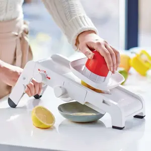 Mandoline Mando Chef - Ergonomic Food Guider with Non-Skid Feet & Multiple Blades for Consistent Slicing Results