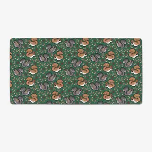 Smol Sqwuoils Extended Mousepad