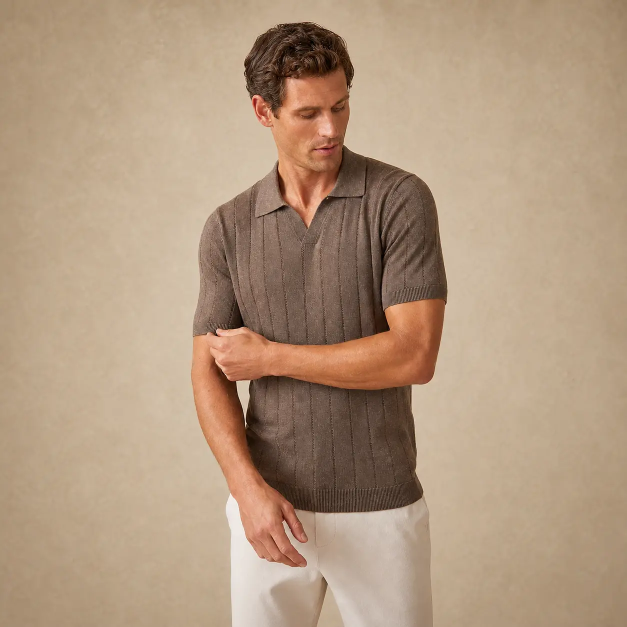 Men’s Brown Textured Knit Polo Shirt, Buttonless Johnny Collar Short Sleeve Slim Fit Business Casual Top