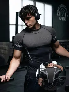 Men’s Quick-Dry Compression T-Shirt, Short Sleeve, Cool Fang Print, High Stretch, Breathable, Moisture-Wicking, Ideal for Gym, Running, Outdoor Training & Casual Wear