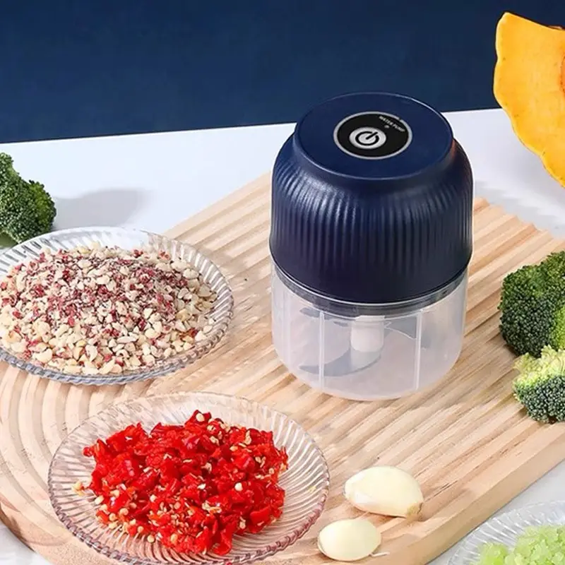 Electric Garlic Chopper, 4 Sharp Blades,Portable Veggie Chopper, 300ML Garlic Grinder Masher Onion Chopper, Blender to Vegetable, Cordless Food Proce