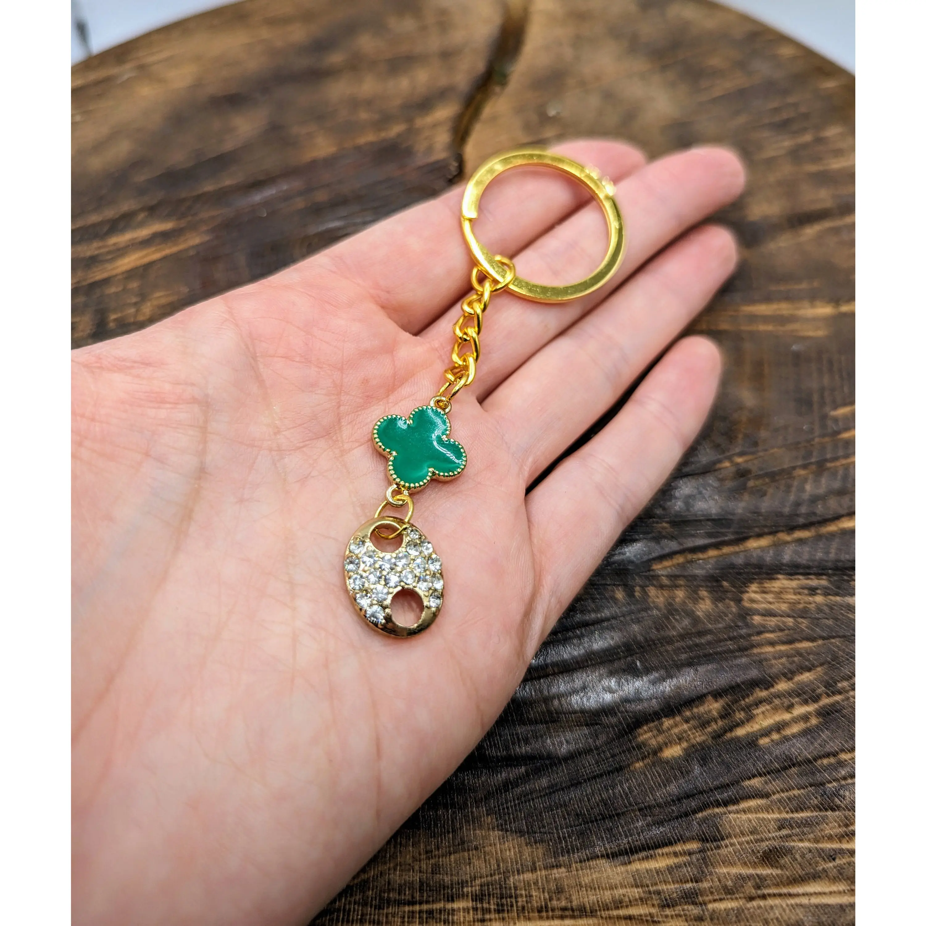 Clover Keychain Green Clover Keyring Irish Keychain Cute Keychain for Her Accessories Rhinestone Keyring Lucky Keychain