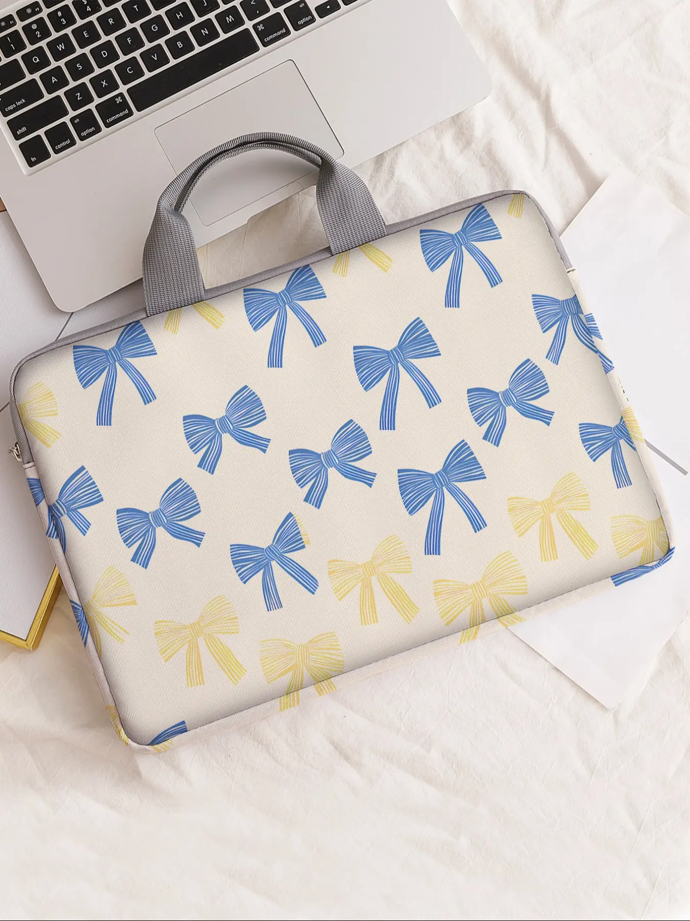 Butterfly Pattern Printed Notebook Cover, Soft Laptop Sleeve, Fits Laptops & Tablets, Casual Zipper Storage Bag, All Seasons Use