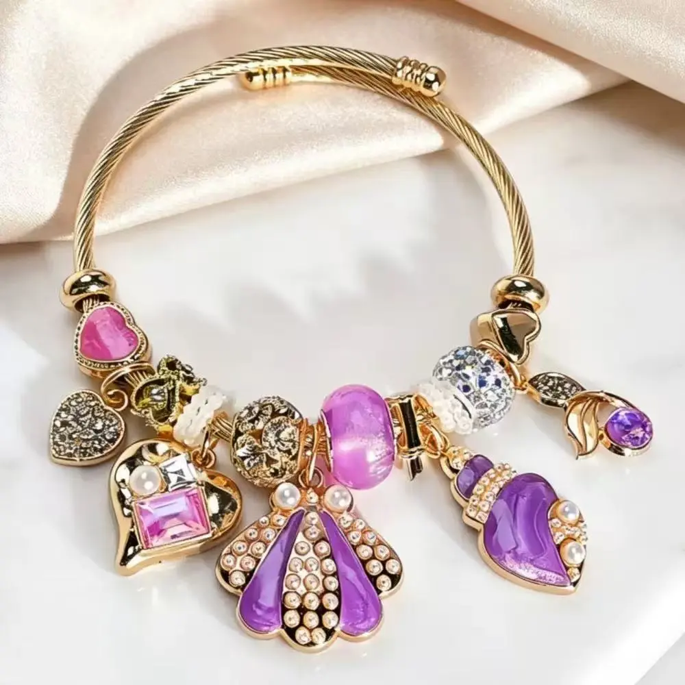 Women's Gold-Plated Ocean-Inspired Heart-Shaped Seashell Bangle - Non-Natural Crystal Beads, Colorful Charm, Skin-Brightening Casual Wear Non-Natural Crystal Jewelry Accessory