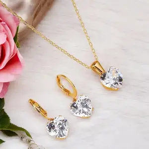Sassy Sparky - Gold necklace Set
