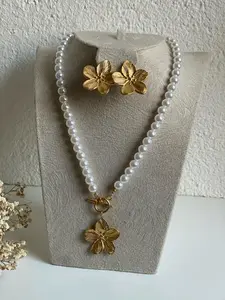 Elegant Women's Jewelry Set, Faux Pearl Flower Pendant Necklace, Fashion Accessories for Daily Wear, Perfect Gift for Weddings & Dates, Fashionable Jewelry Set