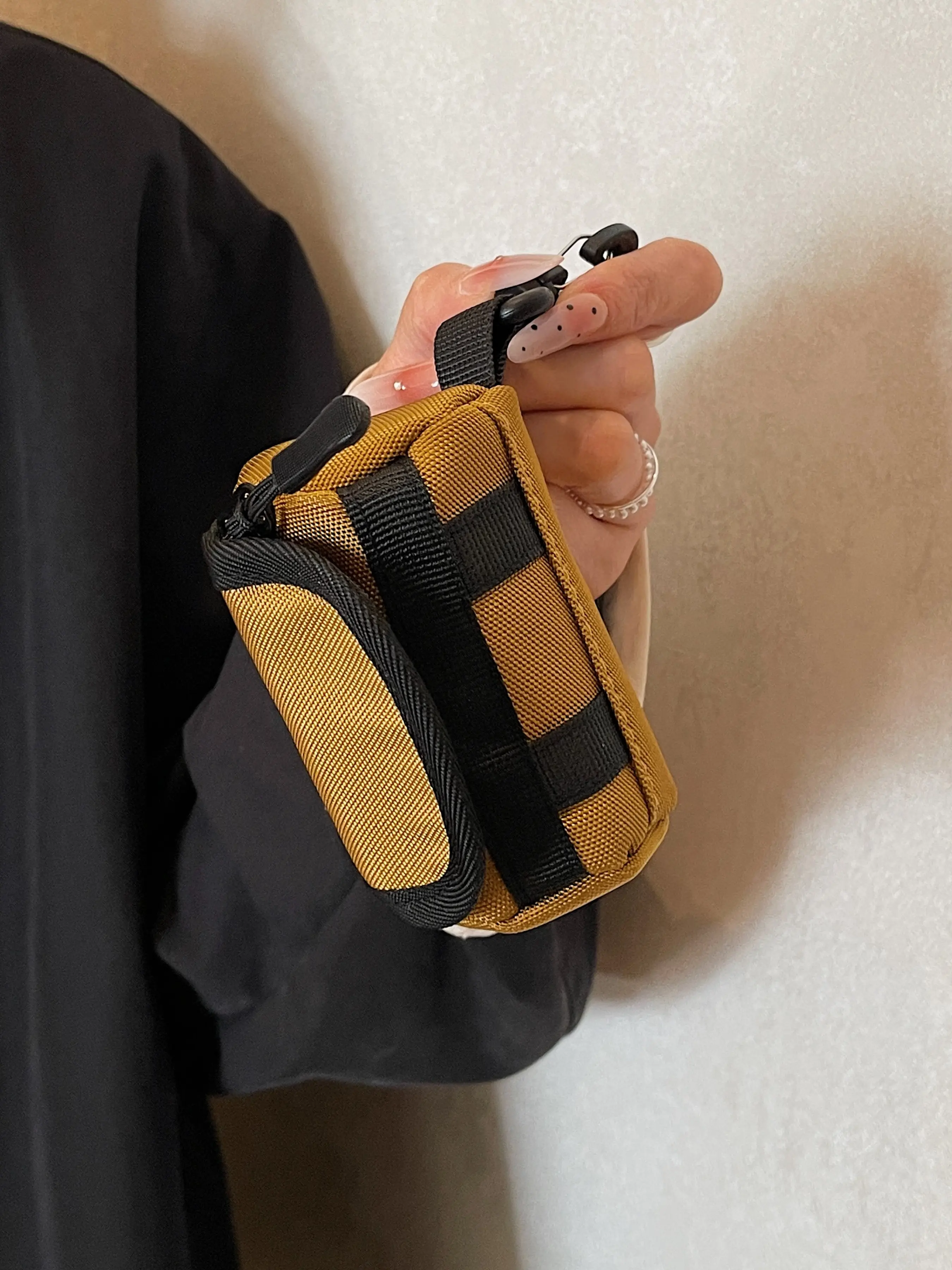 Unibella Metal Mini Bag, Crossbody Purse, Fashionable Durable Design, Perfect for Daily Use, Ideal Gift for Her, Trendy Accessory, All Seasons