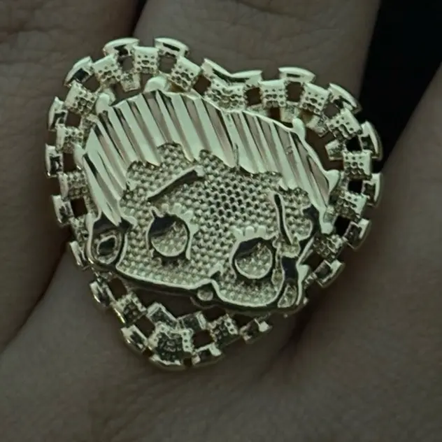 Betty ring