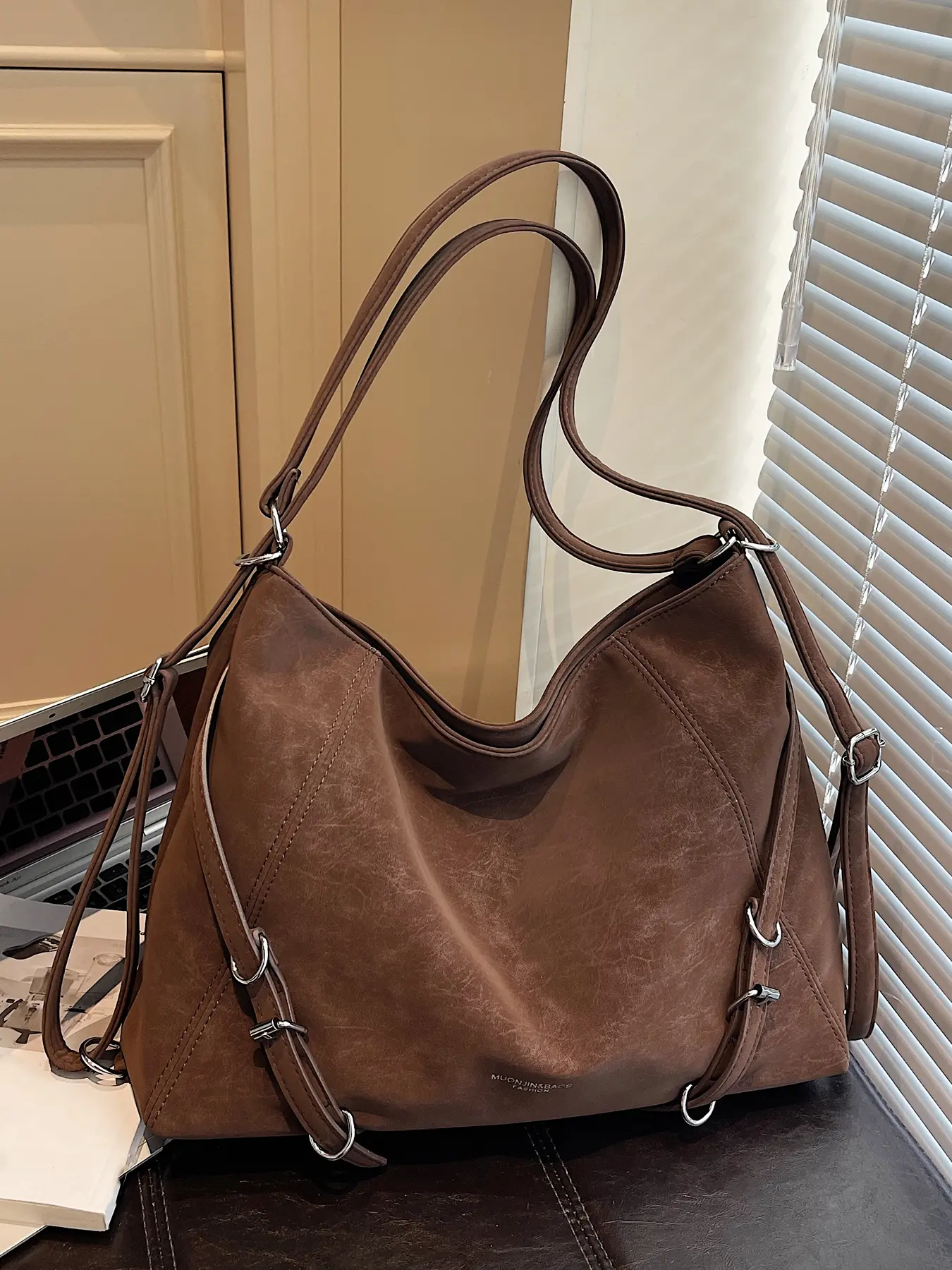 Versatile casual tote bag, Crossbody handbags, one-shoulder handbag, solid color simple crossbody bag, student one-shoulder commuter bag for class, suitable for daily matching, travel, commuting and other scenarios, PU Leather Shoulder Bags