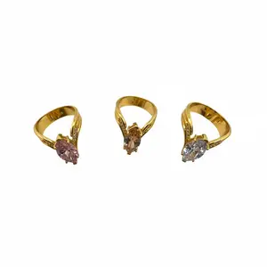 Anillo de Compromiso Marquesa Bypass en Oro 10K