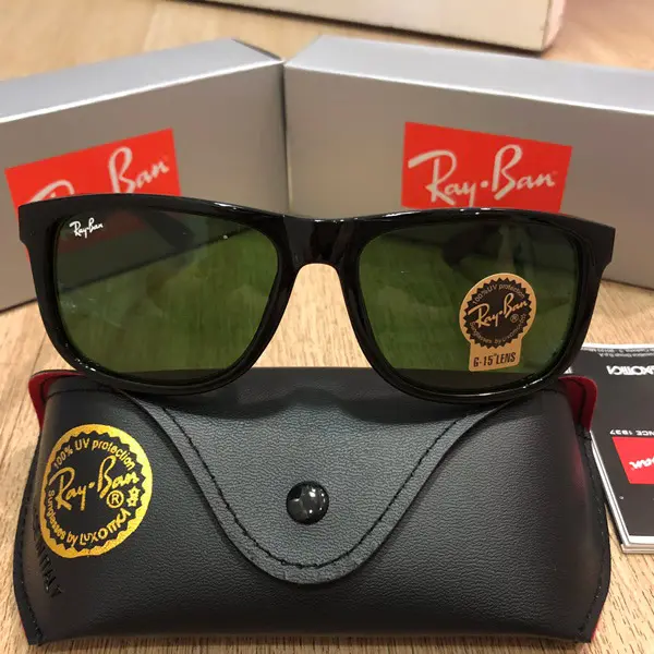Ray-Ban Original Wayfarer Sunglasses for Men & Women – Glossy Black Frame, Green Lenses
