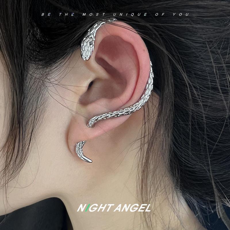 Metallic Punk Style Snake Stud Earrings Silver Finish Minimalist European American Niche Couple Chic Trendy Jewelry for Fashion Forward Individuals