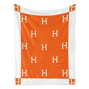 Extremely soft, warm and comfortable. This ultra-soft baby sleeping blanket is suitable for sofas, beds, baby rooms, and is an ideal seasonal gift. It is suitable for use in autumn and winter and is a lightweight blanket.