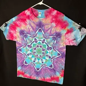 SIZE LARGE Handmade Ice Tie Dye Mandala Tshirt 100% Cotton