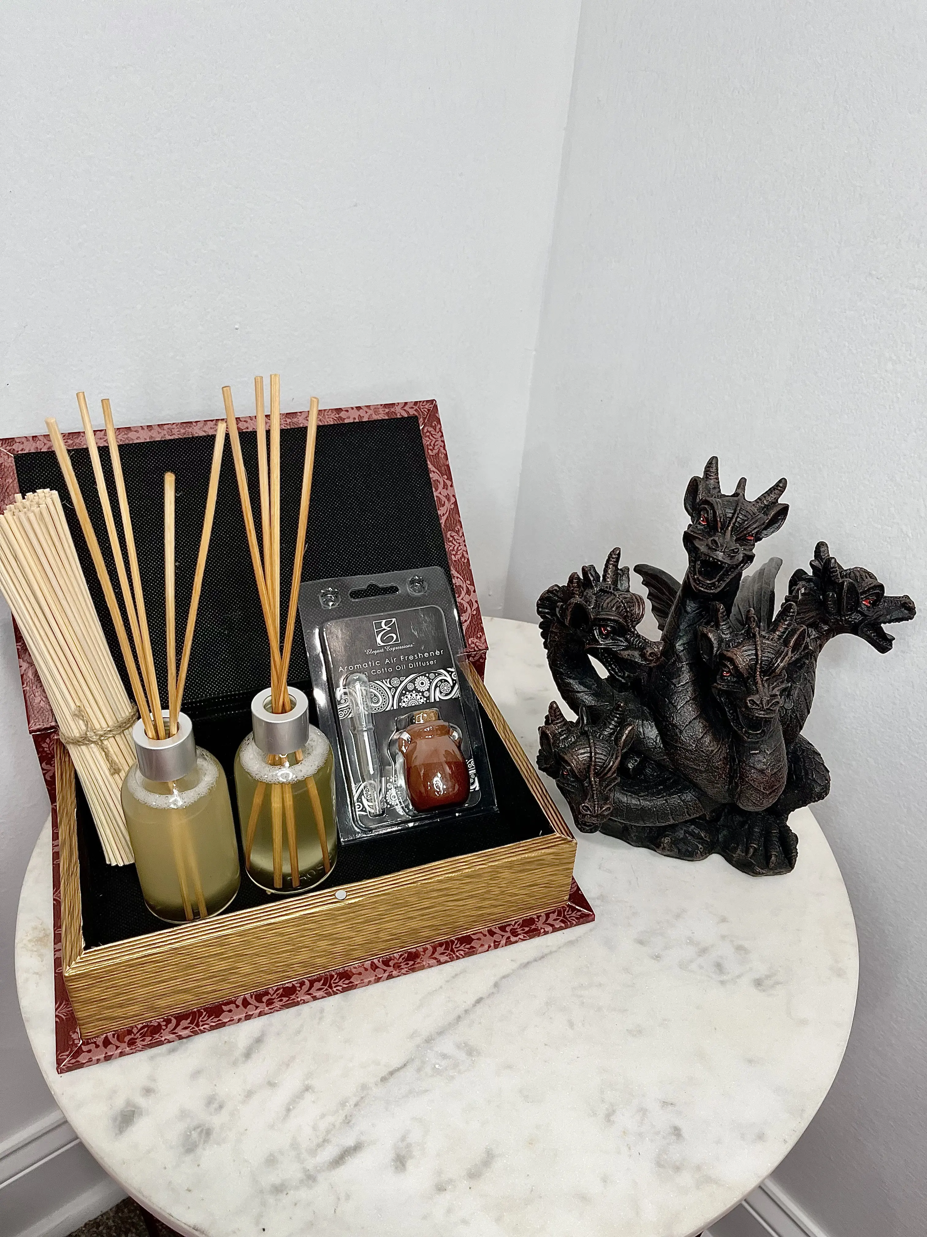 Hosley Cinnamon Roll Reed Diffuser Oil Gift Set in Red Storage Book Box