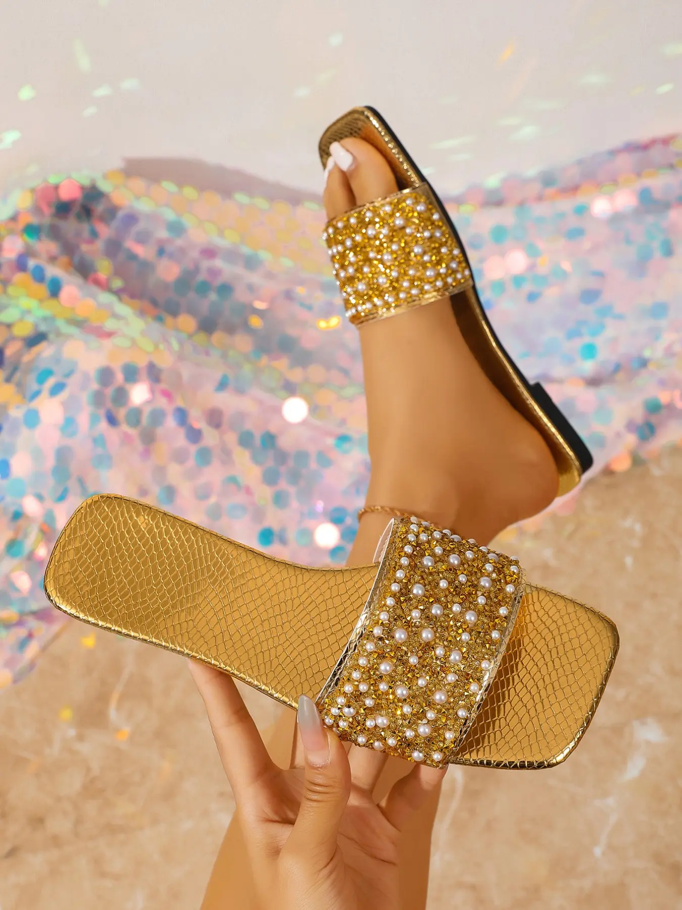 Women's Luxury Sandals, Sparkling Rhinestones and Pearls, Comfortable Flat Square Toe, Summer Outerwear, Versatile and Eye-Catching, Casual Flat Sandals
