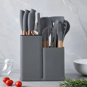 Professional 19-Piece Kitchen Knife Set, includichef's knife, paring knife, and scissors. Forgedfrom high-carbon stainless steel for excellentsharpness, and equipped with non-slip griphandles. Suitable for everyday use in homekitchens.