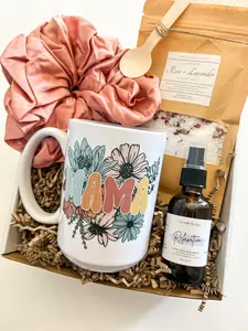 [CUSTOM IN DESCRIPTION] Mama Care Box • New Mom • New Mama • Pregnancy Care Box • Mama Gift • Congratulations • New B.a.by