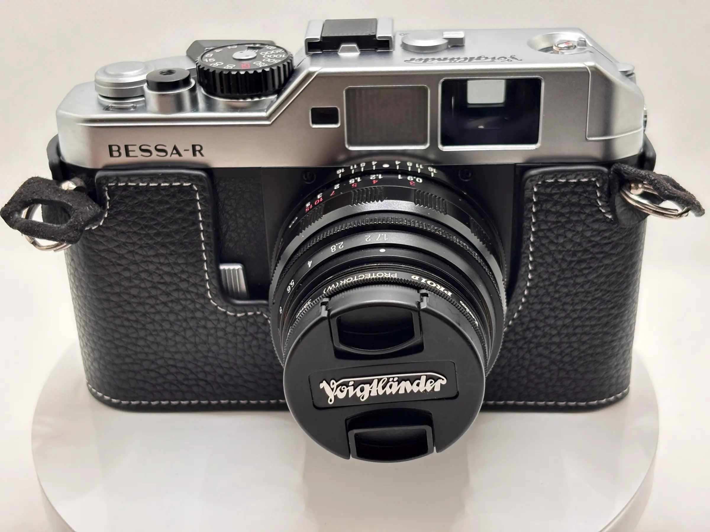 MINT Voigtlander Bessa R Rangefinder Camera plus Ultron 35mm f1.7