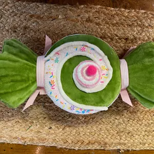14 inch green swirl candy wrapper