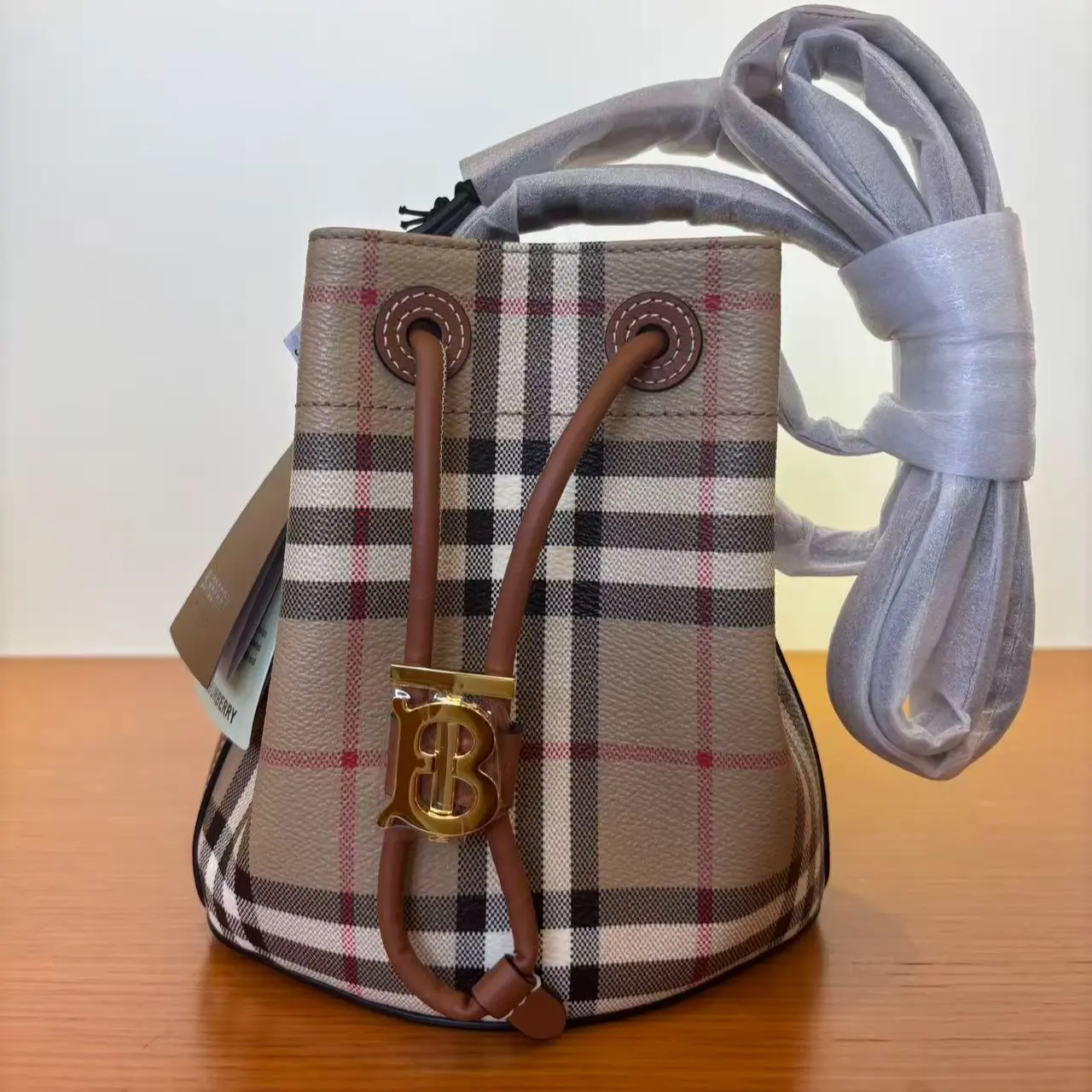 Pre-owned BURBERRY Mini Bucket Bag